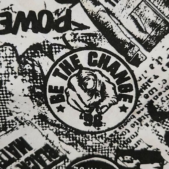 Sean John Short Sleeve Newspaper Graphic Tee Bright White Large - Picture 9 of 12